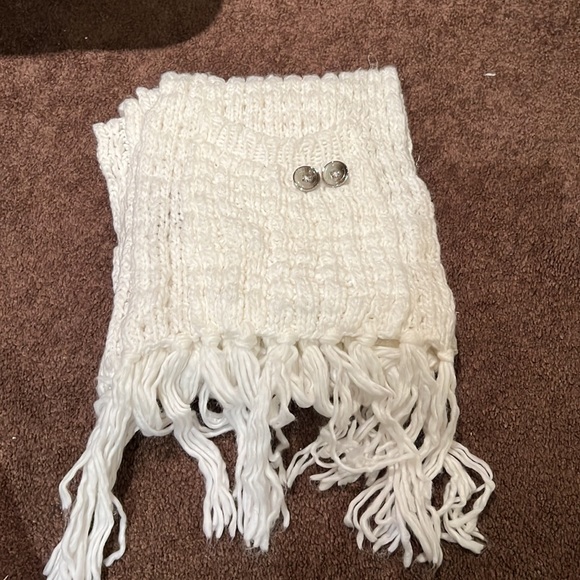 Bundle of 7 Scarves - Picture 5 of 9